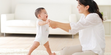 这么教宝宝学走路，可能会害了TA！